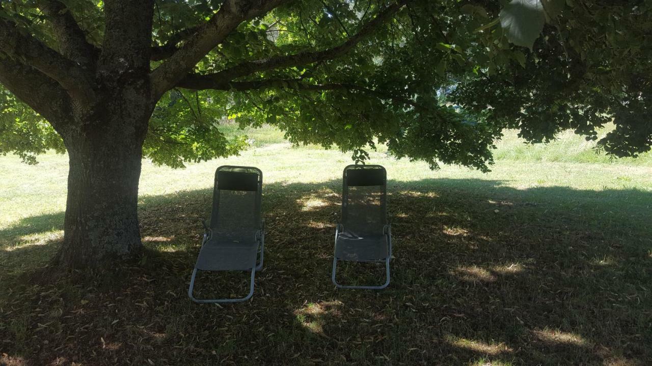 A La Campagne Andre De Chalencon *